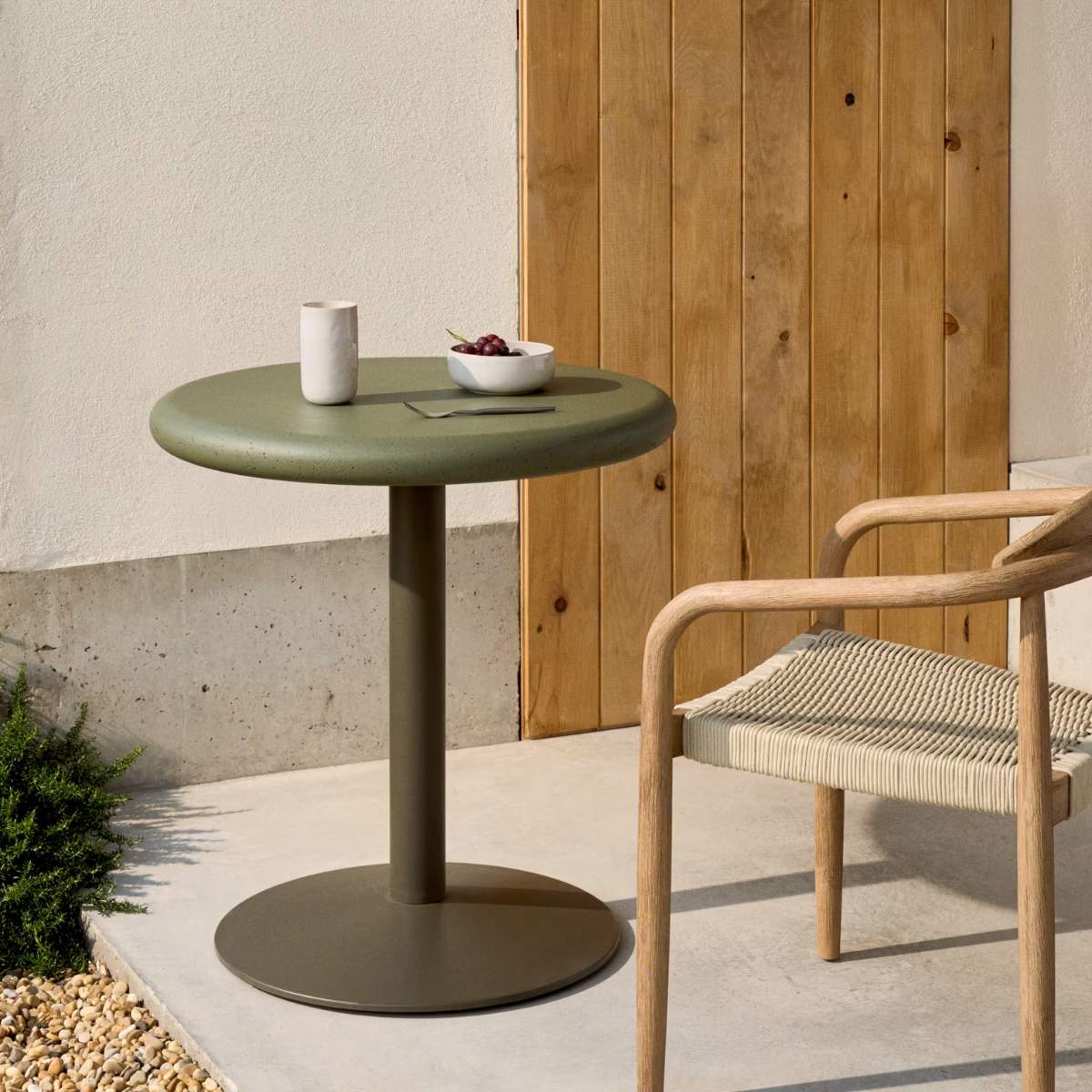 Kave Home Esilda outdoor round table with green cement top Ø70cm and green steel base Ø55x72cm