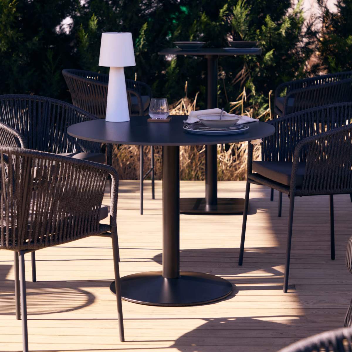 Kave Home Esilda round outdoor table in black with metal leg in a painted black finish, Ø 90 x 70 cm