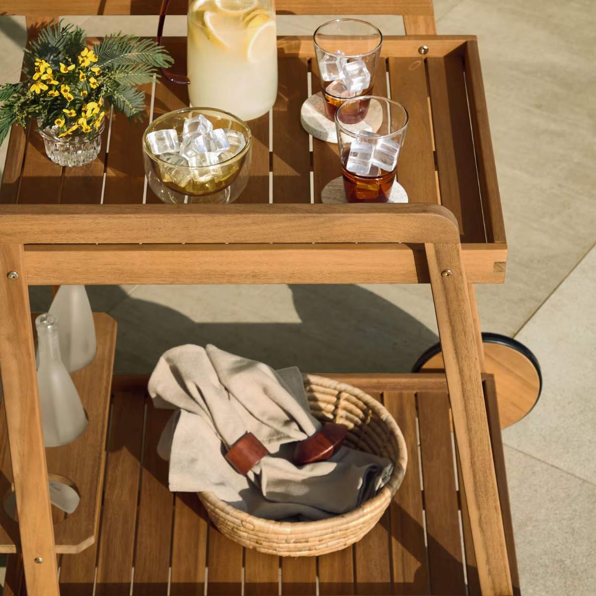 Kave Home Felisa solid acacia hostess trolley FSC 100%
