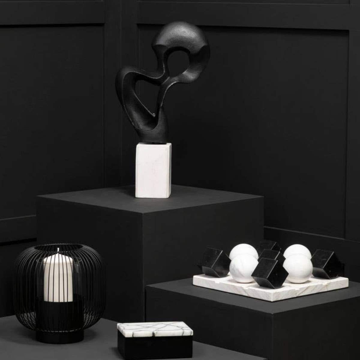 Beaumonde Home Flos Black And White Tic Tac Toe Game