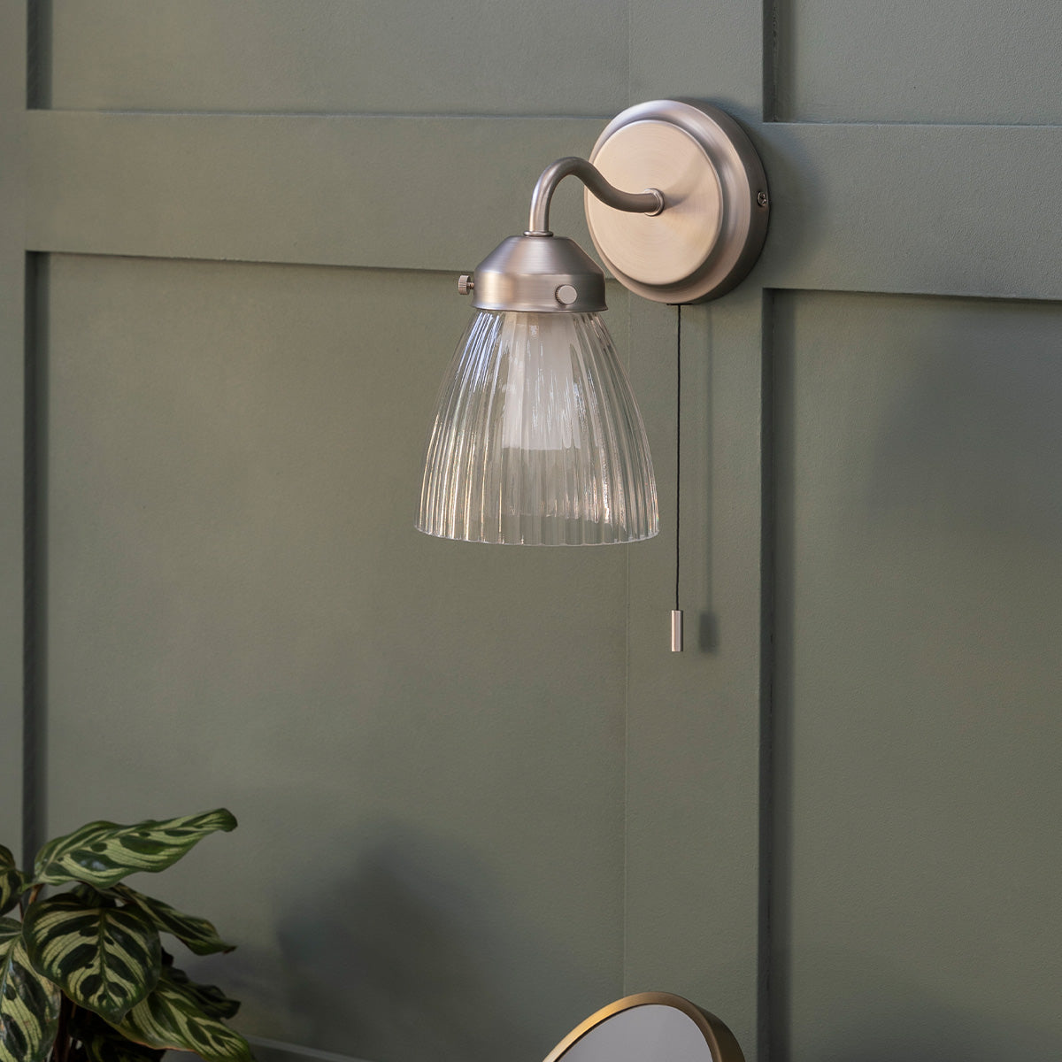 Garden Trading Fovant Bathroom Glass Wall Light - Satin Nickel
