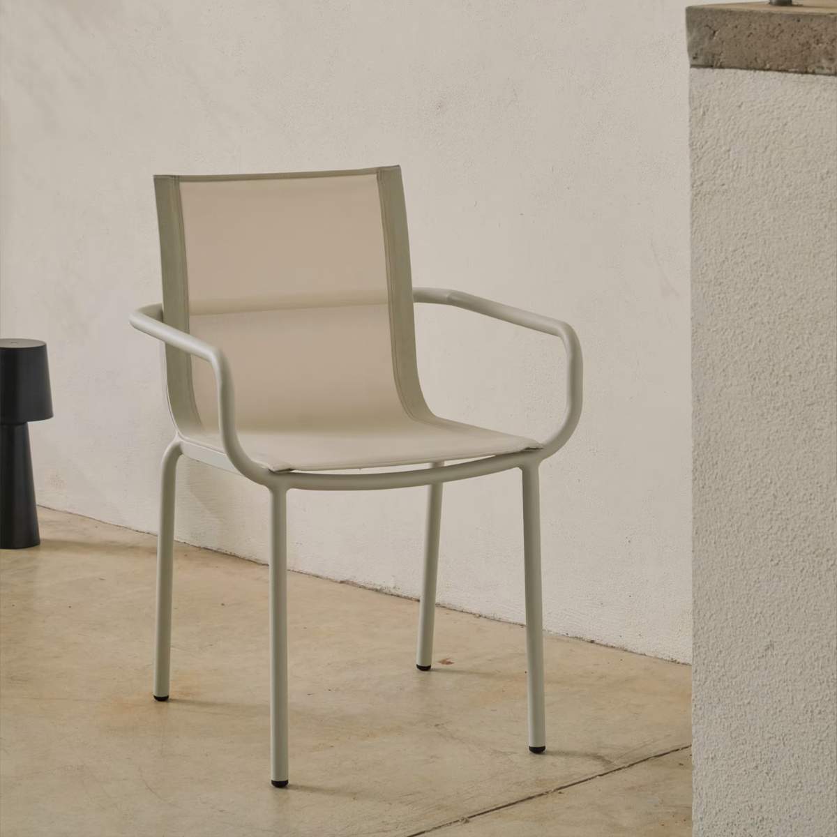 Kave Home Galdana stackable outdoor chair in aluminium with light grey painted finish