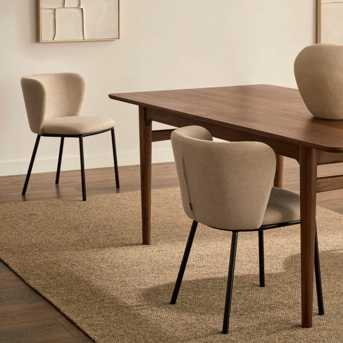 Kave Home Galinda taupe rug made of synthetic fibres