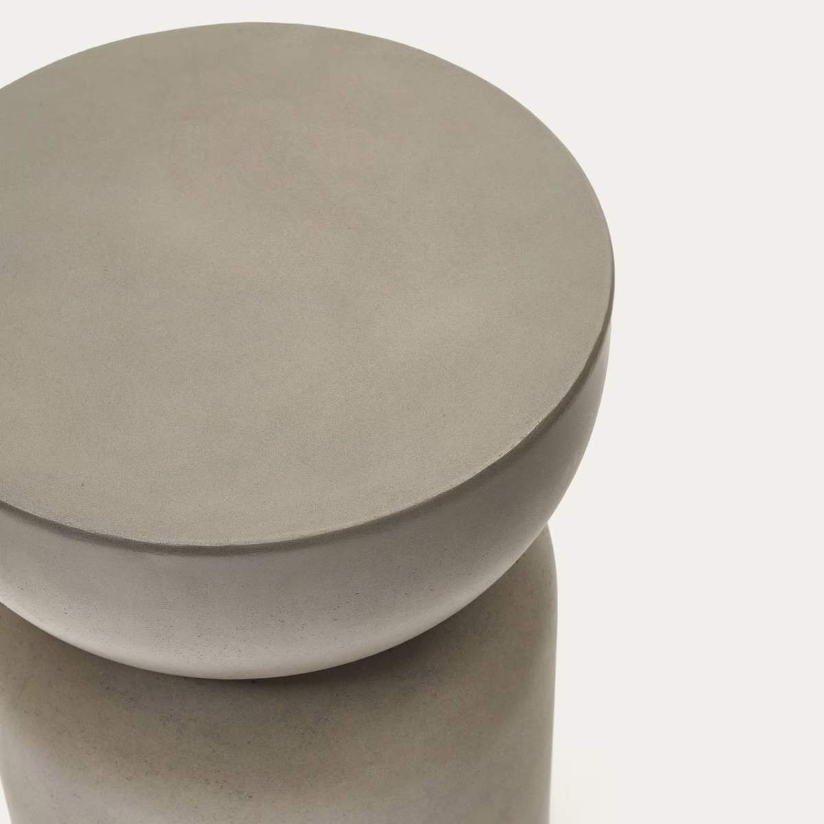Kave Home Garbet side table in brown concrete Ø 32cm