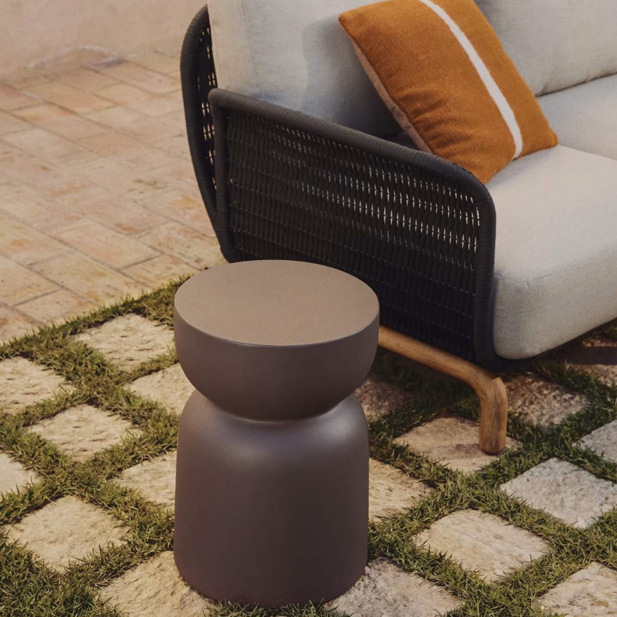 Kave Home Garbet side table in brown concrete Ø 32cm