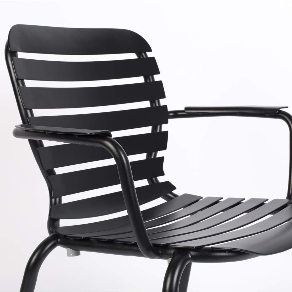Zuiver Garden Armchair Vondel