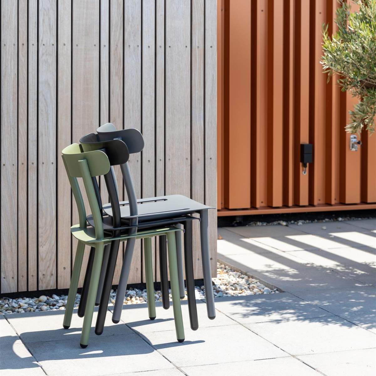 Zuiver Garden Chair Friday