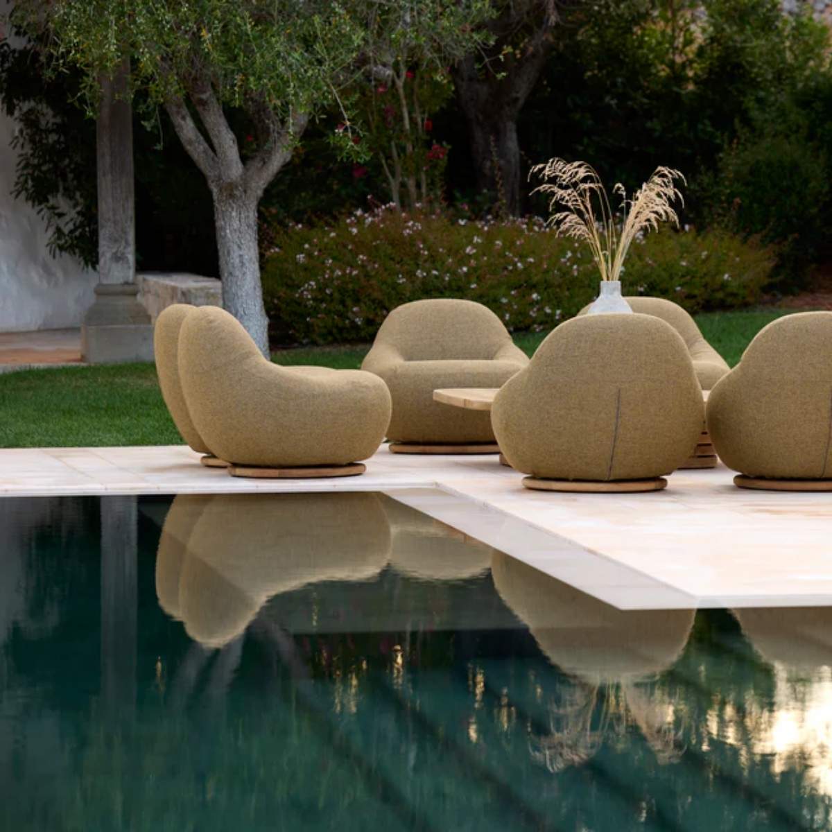Cane-line Gem Lounge Chair W/Teak Swivel