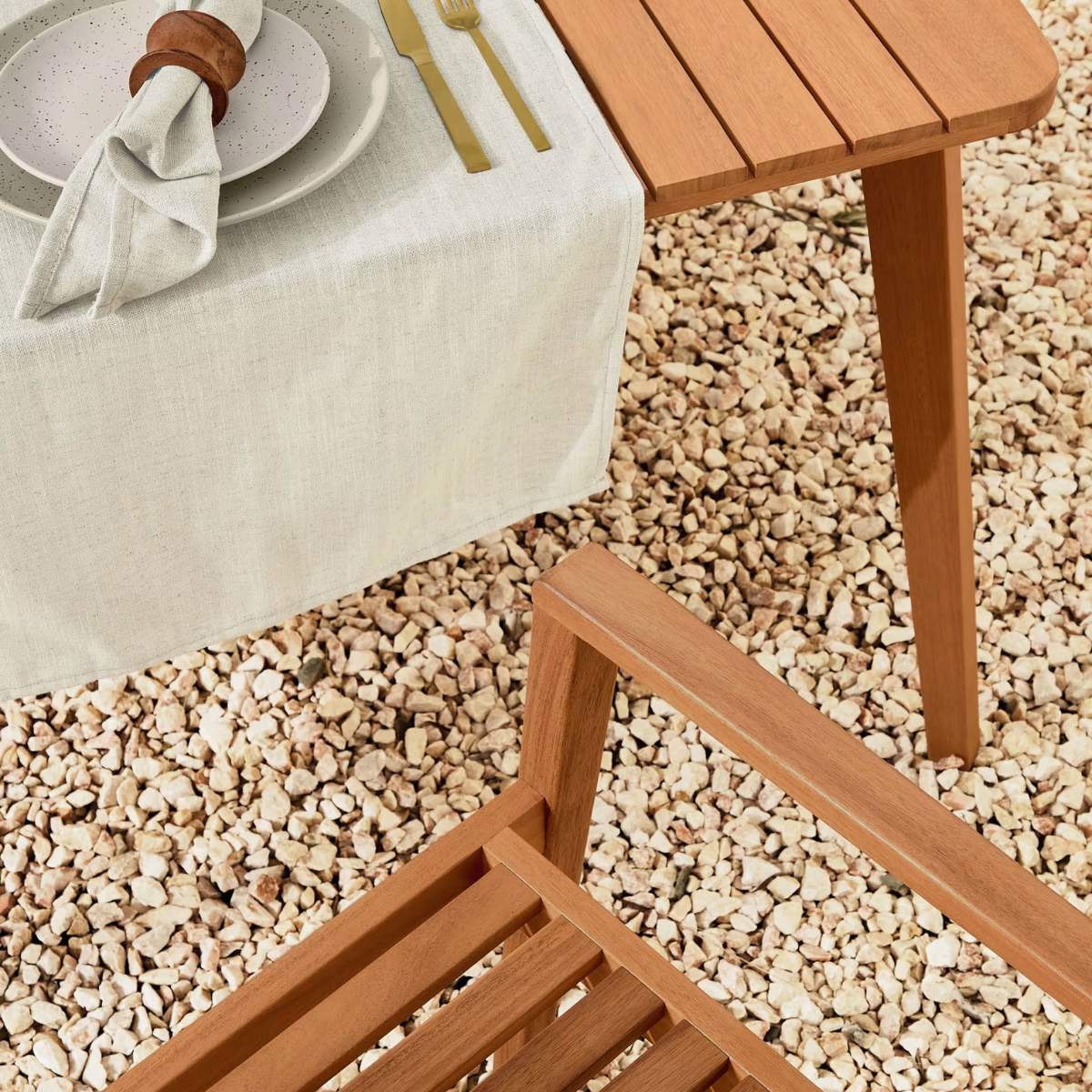 Kave Home Hanzel extendable garden table in solid eucalyptus, 183 (240) x 100 cm FSC 100%
