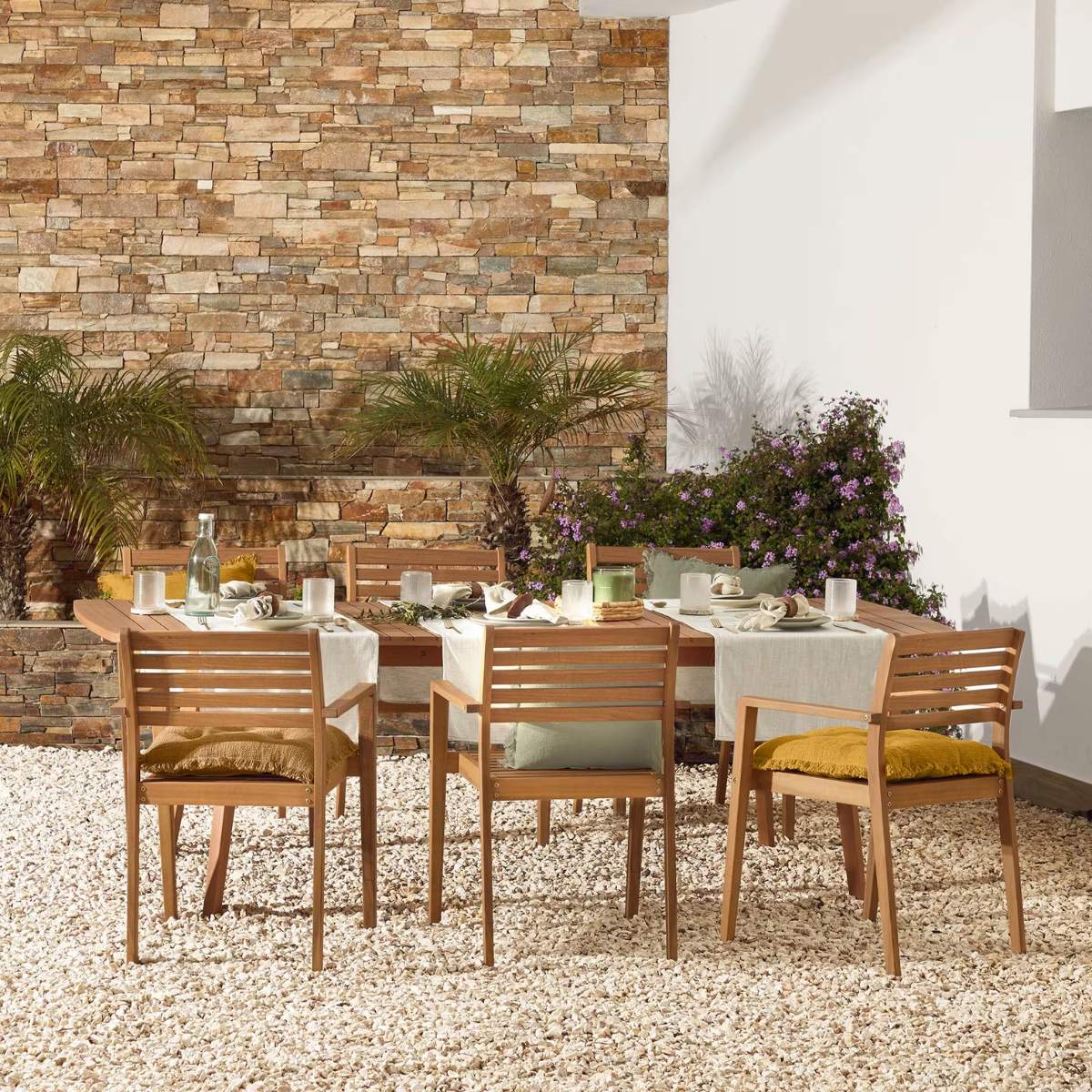 Kave Home Hanzel extendable garden table in solid eucalyptus, 183 (240) x 100 cm FSC 100%