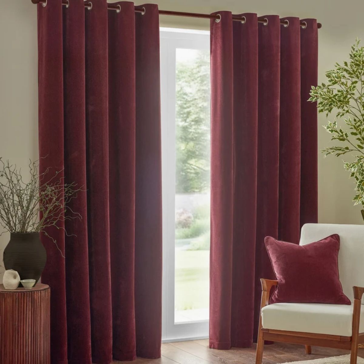 Riva Home Heavy Chenille Piped Cushion Beetroot
