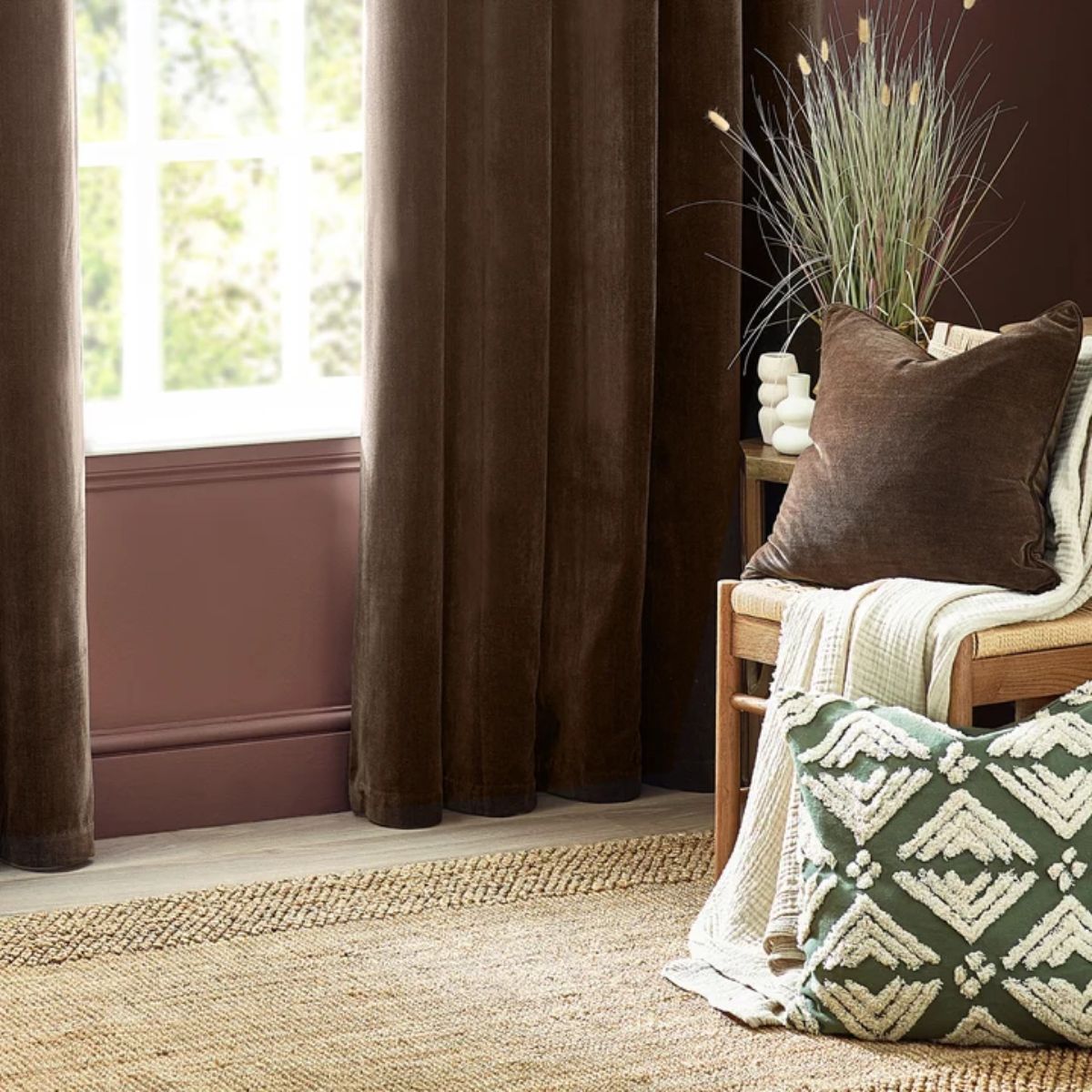 Riva Home Heavy Chenille Piped Cushion Brown