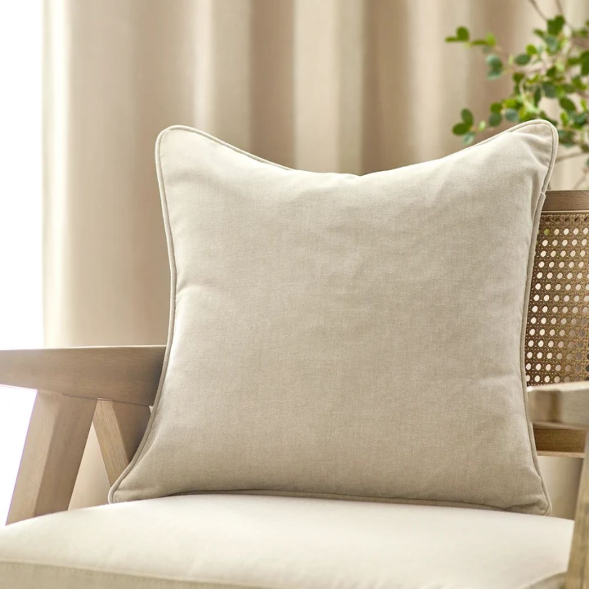 Riva Home Heavy Chenille Piped Cushion Linen