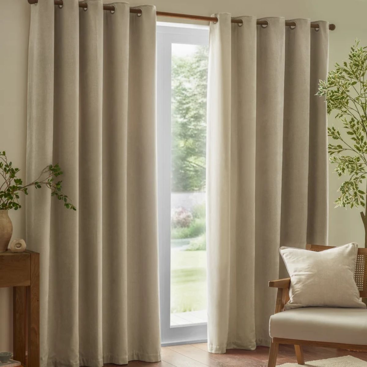 Riva Home Heavy Chenille Piped Cushion Linen