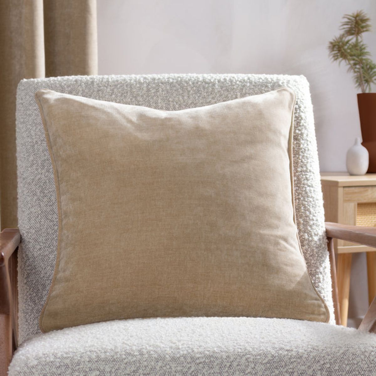 Riva Home Heavy Chenille Piped Cushion Natural