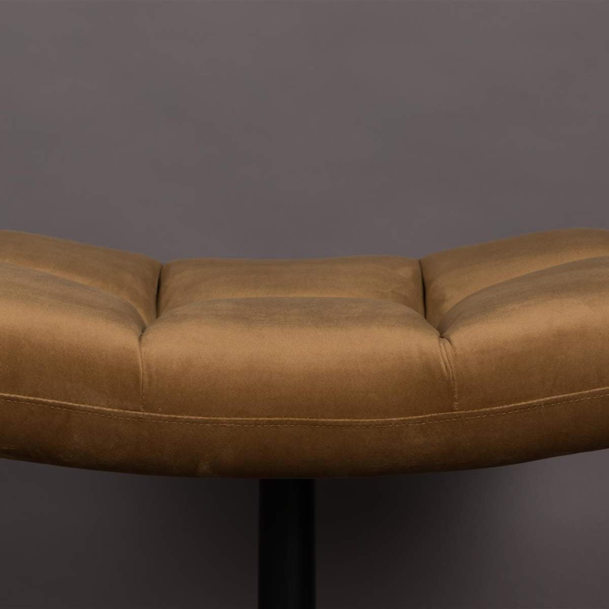 Dutch Bone Hocker Bar