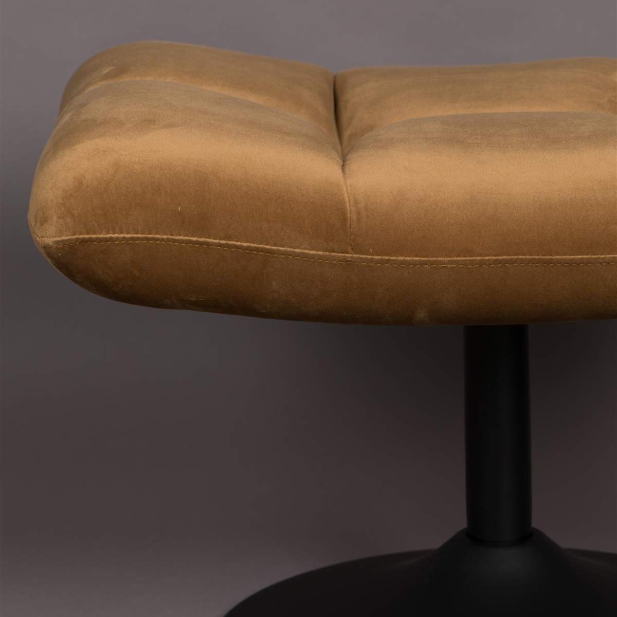 Dutch Bone Hocker Bar