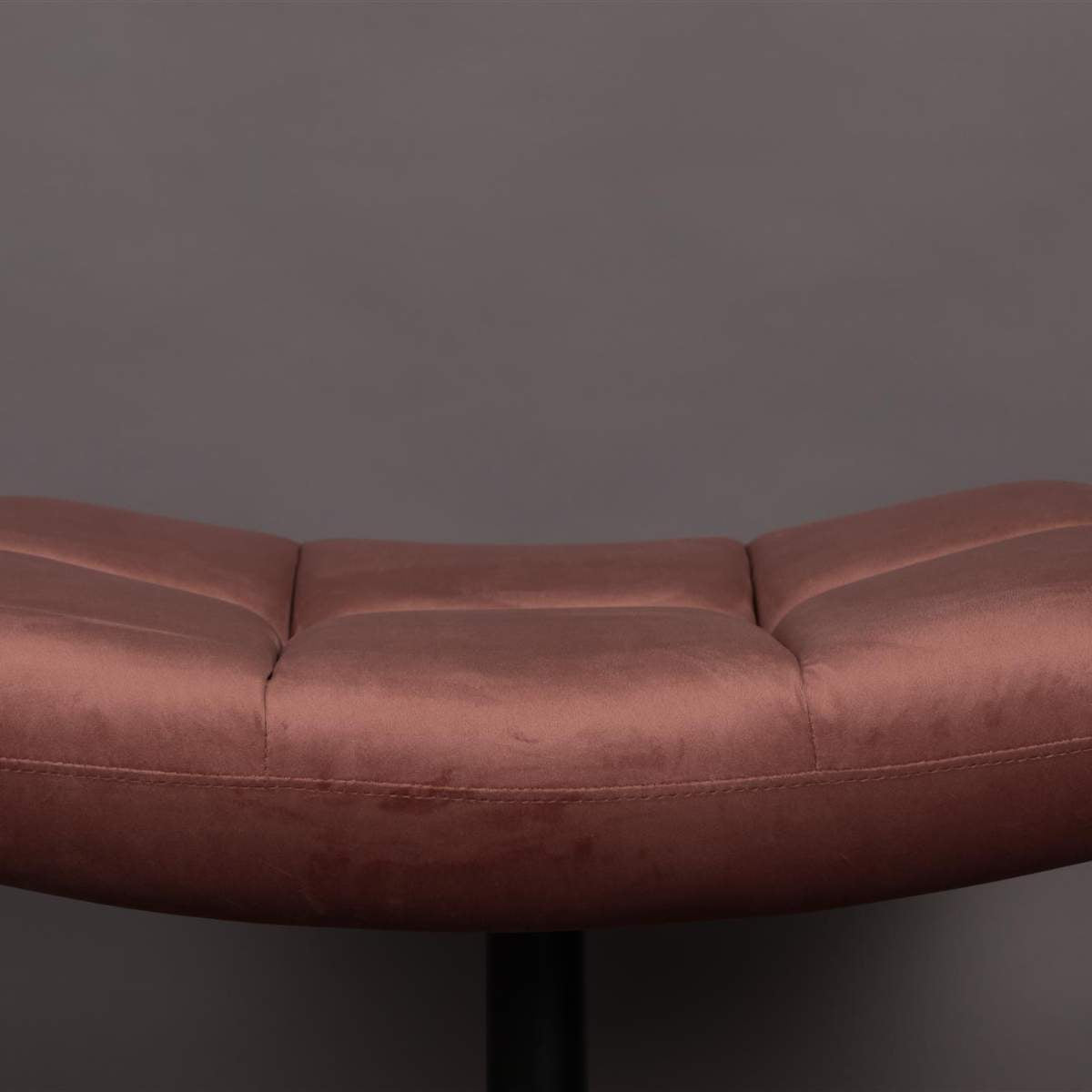Dutch Bone Hocker Bar