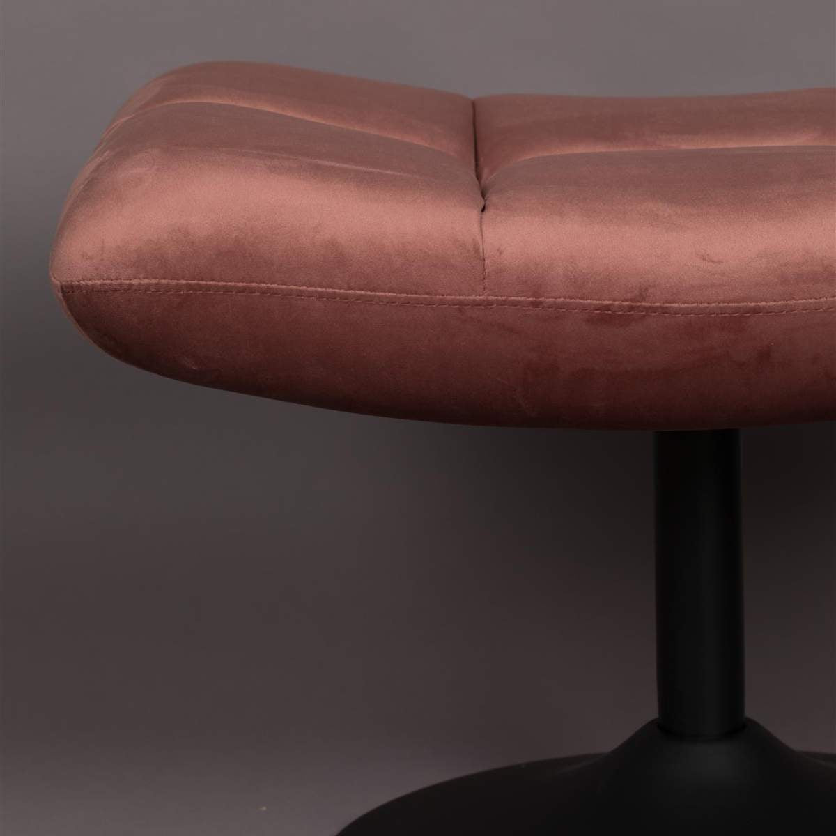 Dutch Bone Hocker Bar