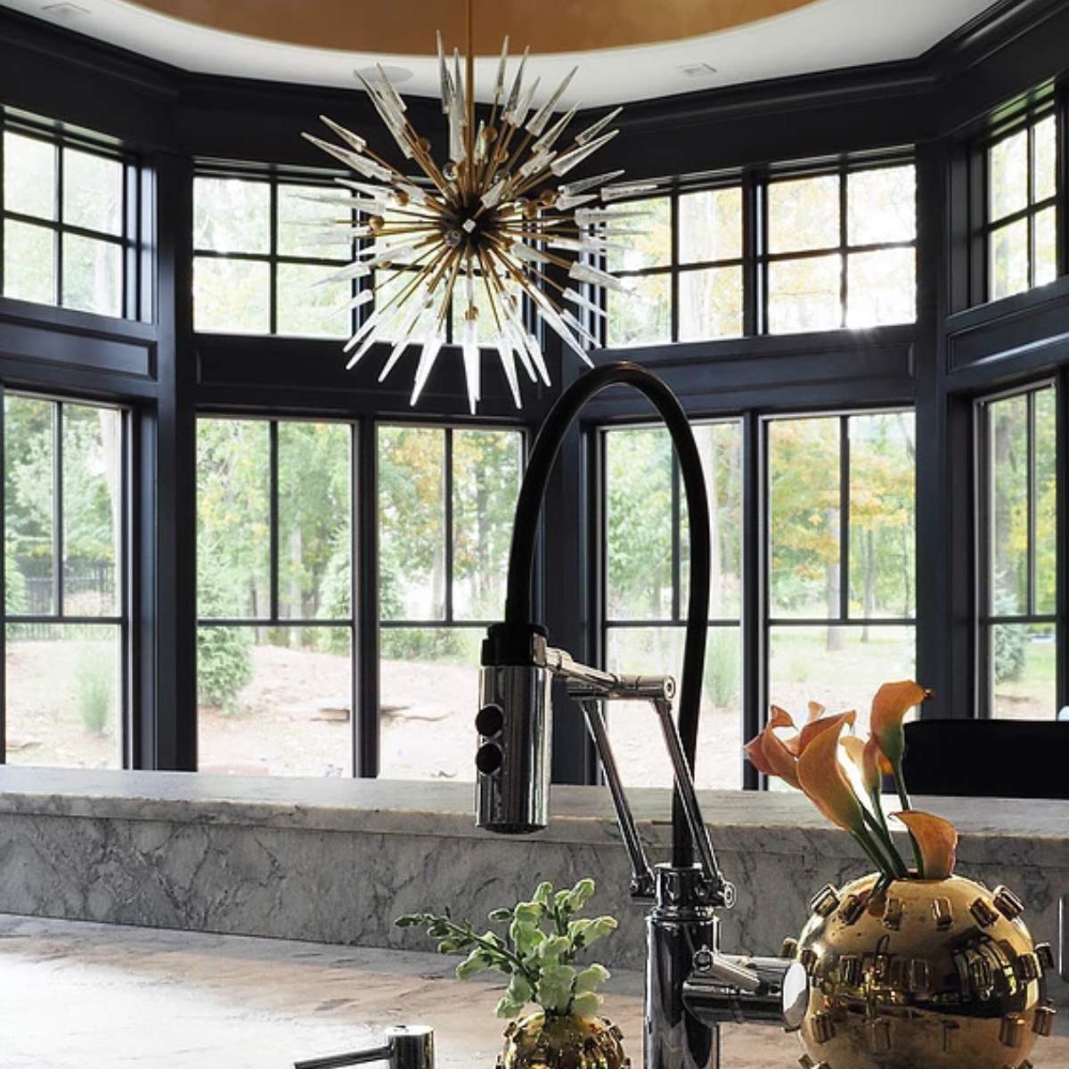 Hudson Valley Lighting Hudson 18 Light Chandelier - Sparta