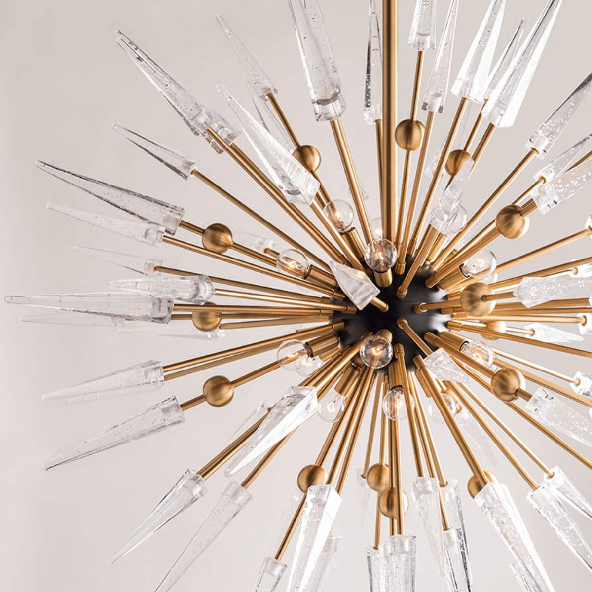 Hudson Valley Lighting Hudson 18 Light Chandelier - Sparta