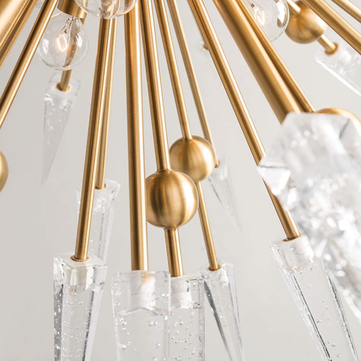 Hudson Valley Lighting Hudson 18 Light Chandelier - Sparta