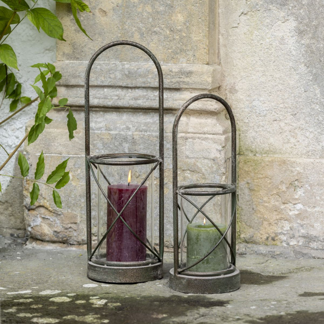 Grand Illusions Hurricane Lamp With Handle Small