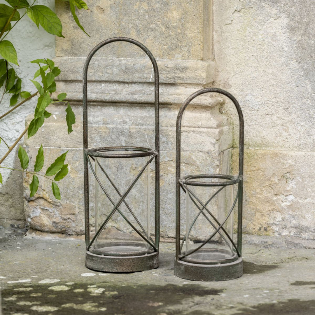 Grand Illusions Hurricane Lamp With Handle Small