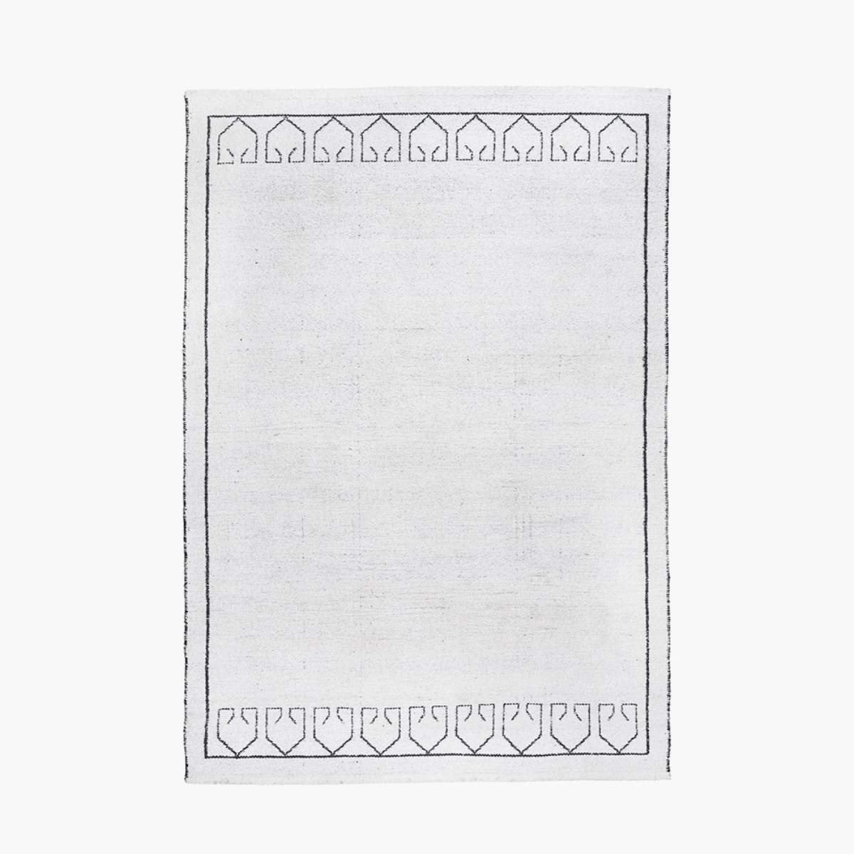 Pacific Lifestyle Indoor Outdoor White and Black Greek Key Design Rug