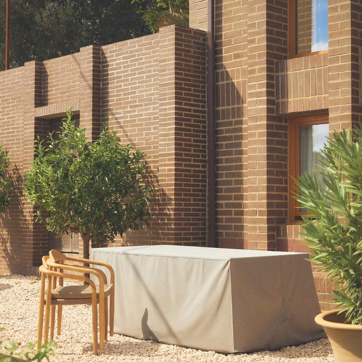 Kave Home Iria protective cover for outdoor furniture max. 210 x 110 cm