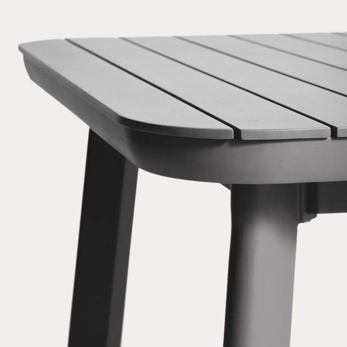 Kave Home Izola extendable outdoor table in aluminium with green finish 220 (280) x 100cm