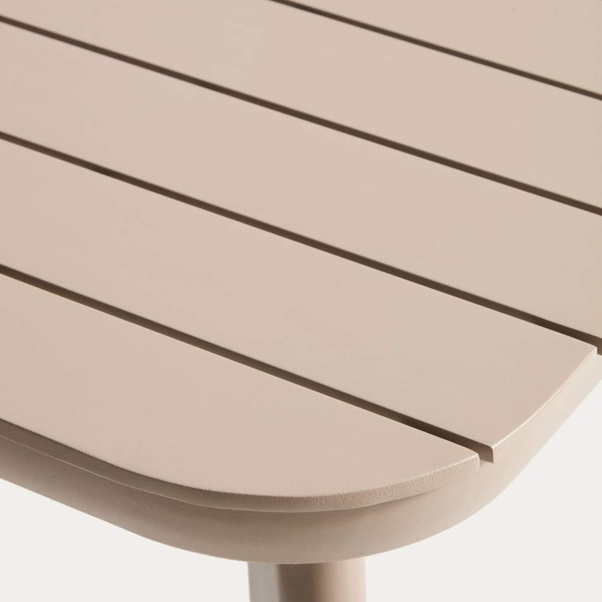 Kave Home Izola extendable outdoor table in aluminium with green finish 220 (280) x 100cm