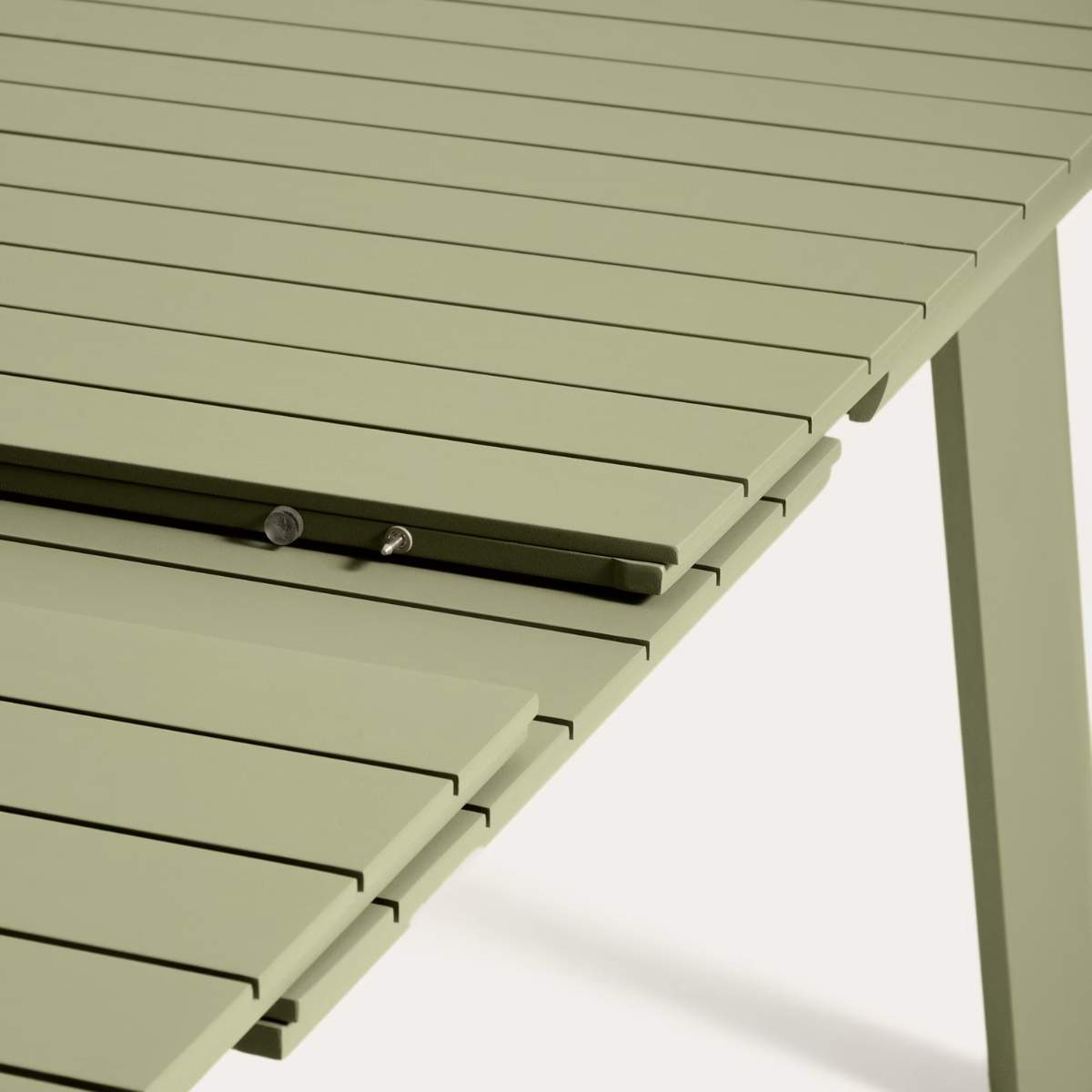 Kave Home Izola extendable outdoor table in aluminium with green finish 220 (280) x 100cm