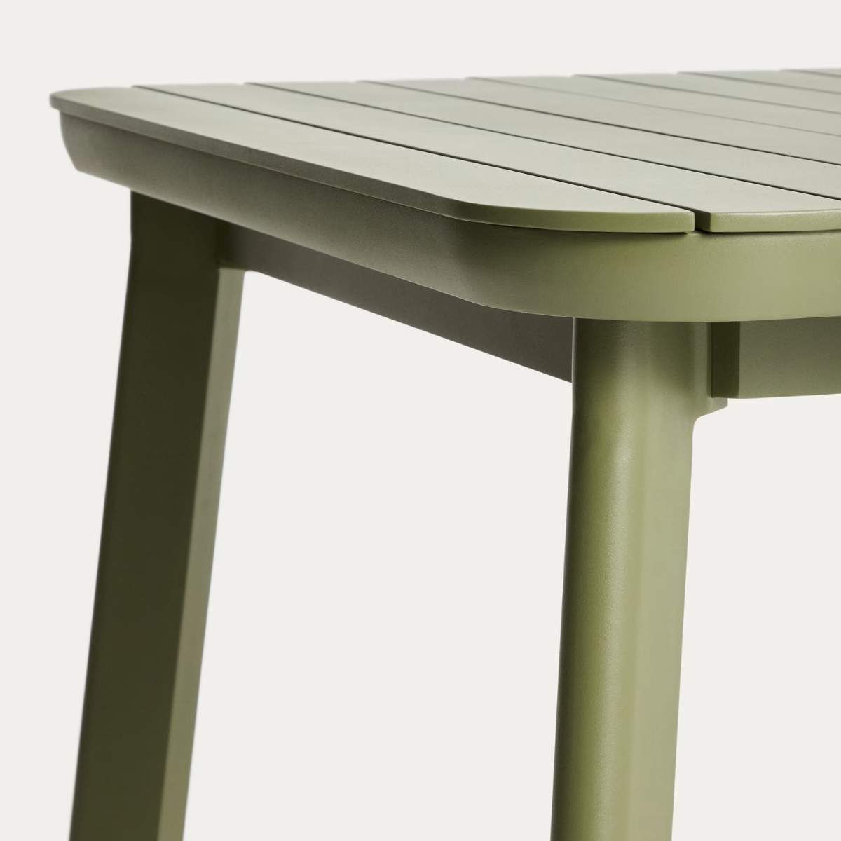 Kave Home Izola extendable outdoor table in aluminium with green finish 185 (235) x 100cm