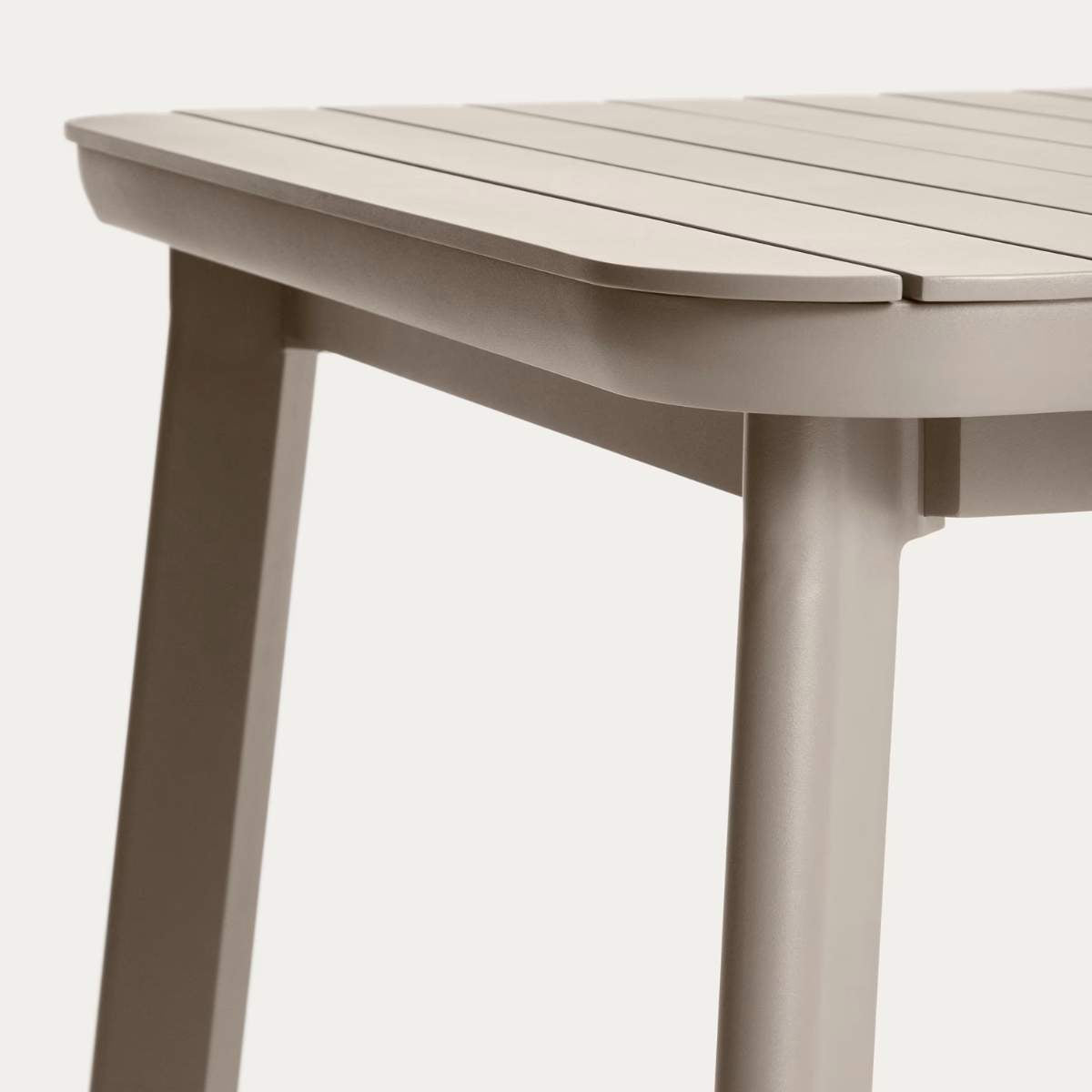 Kave Home Izola extendable outdoor table in aluminium with taupe finish 185 (235) x 100 cm