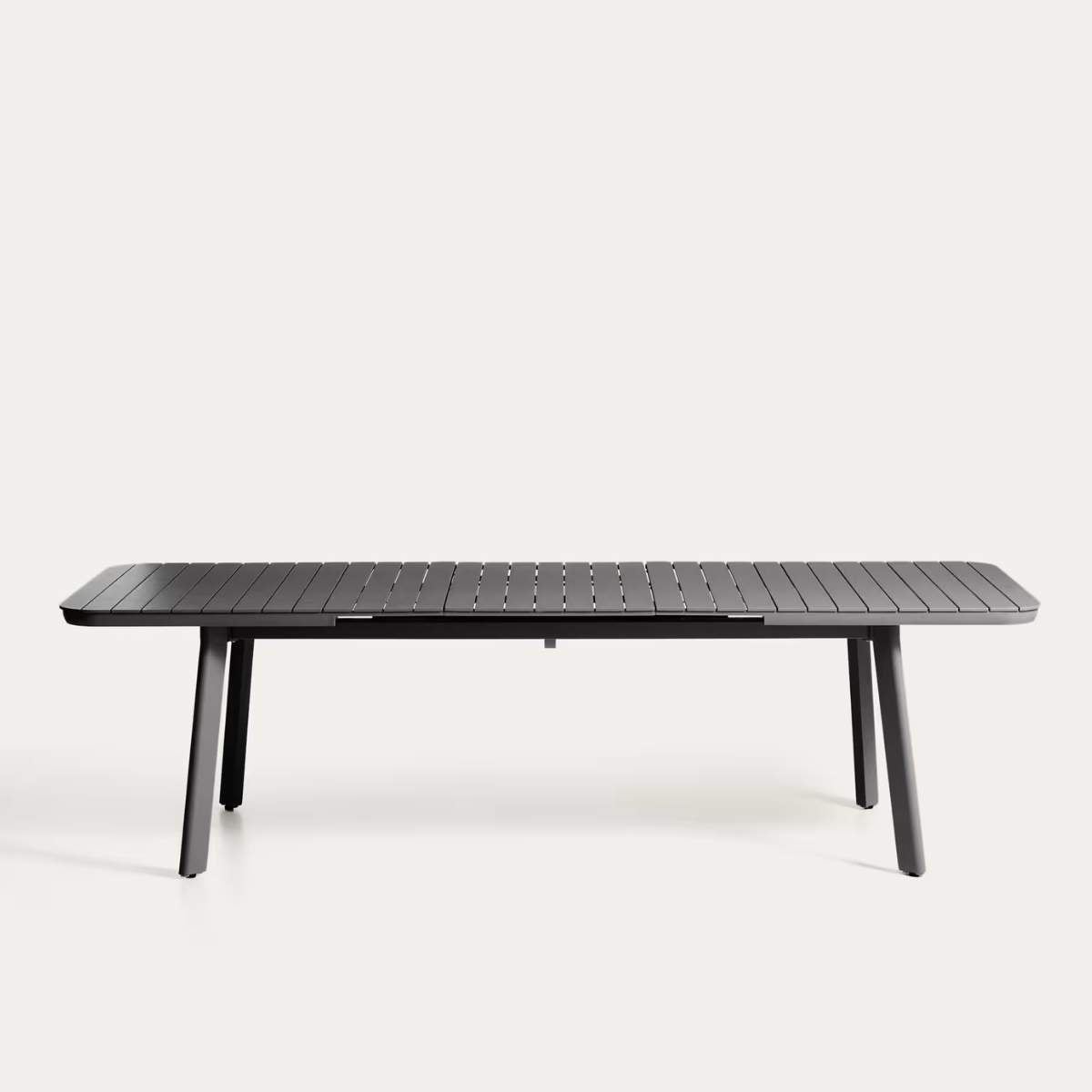 Kave Home Izola extendable outdoor table in aluminium with green finish 220 (280) x 100cm