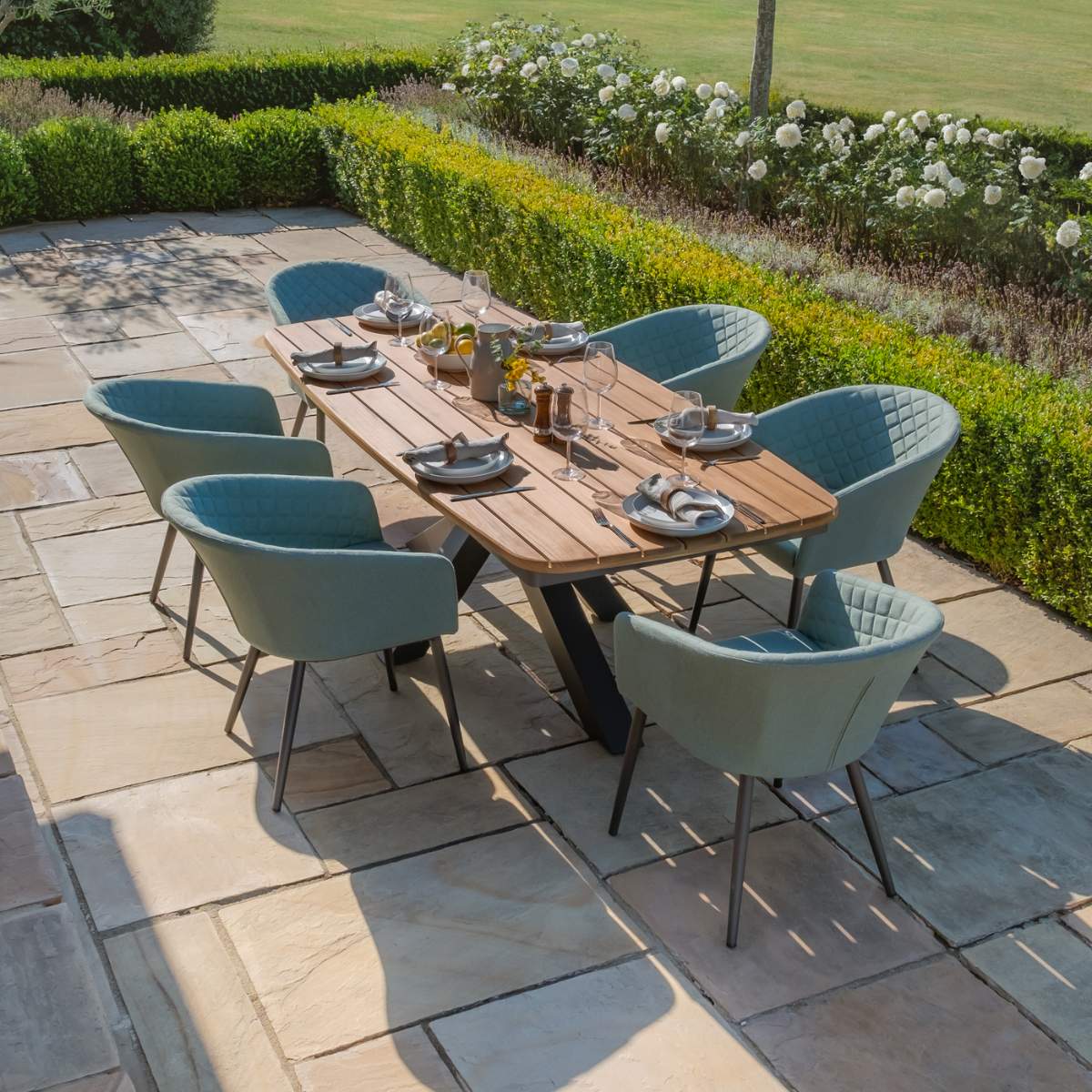 Maze - Jakarta Teak 6-8 Seat Oval Dining Table
