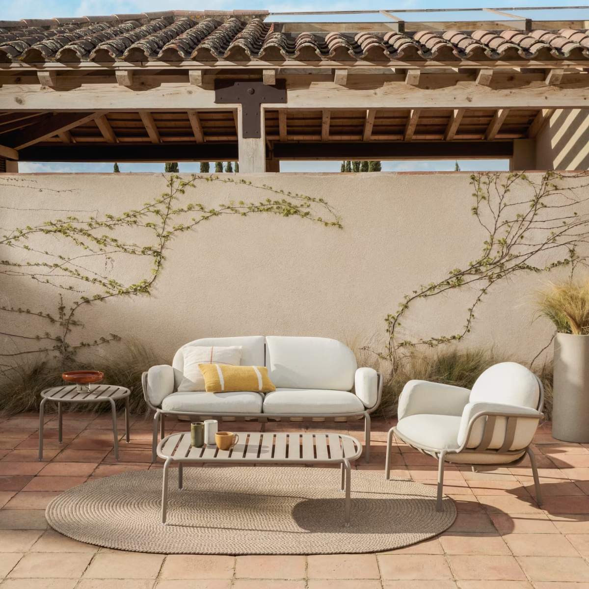 Kave Home Joncols outdoor side table in aluminium with taupe painted finish Ø 60cm