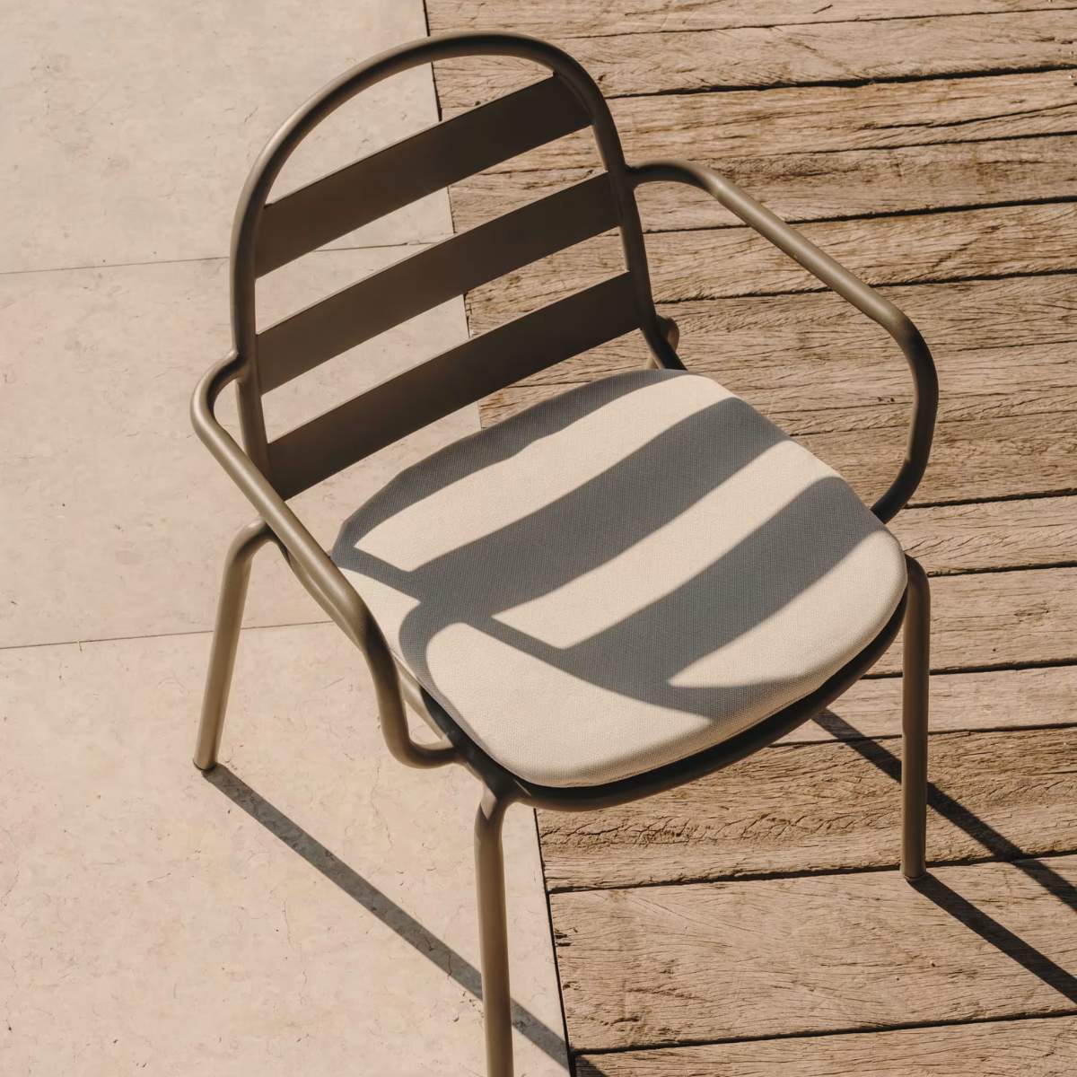 Kave Home Joncols stackable outdoor chair in aluminium with taupe painted finish