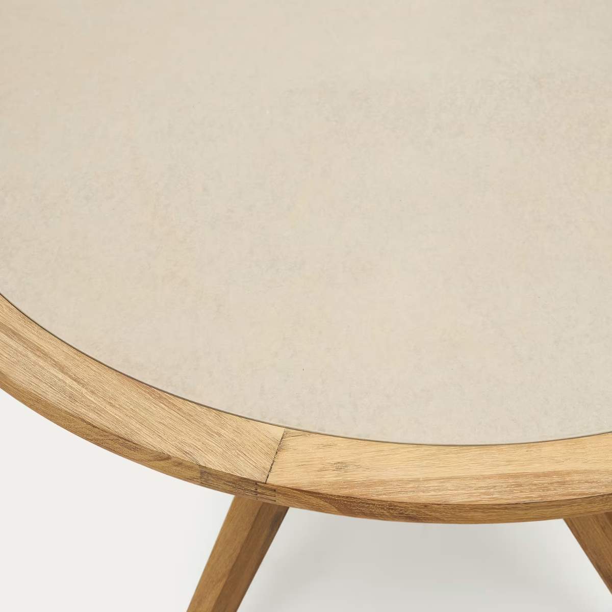 Kave Home Julieta round table in polycement and solid acacia wood Ø 120 cm FSC 100%