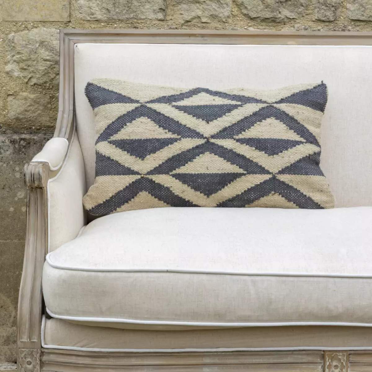 Grand Illusions Jute Cushion Kariba