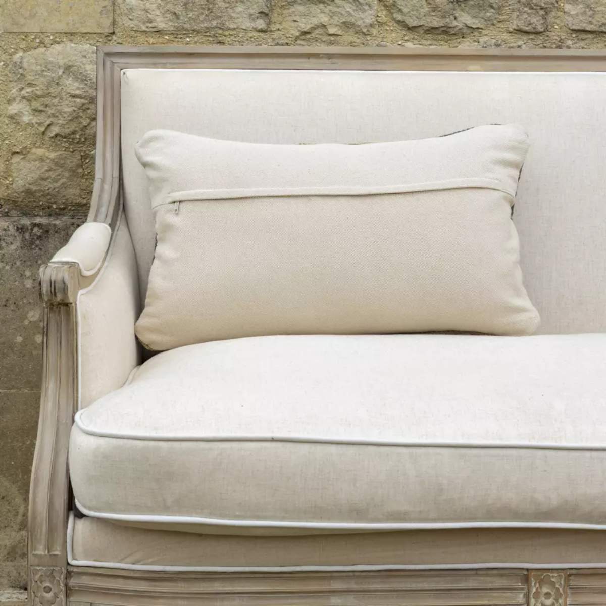 Grand Illusions Jute Cushion Kariba