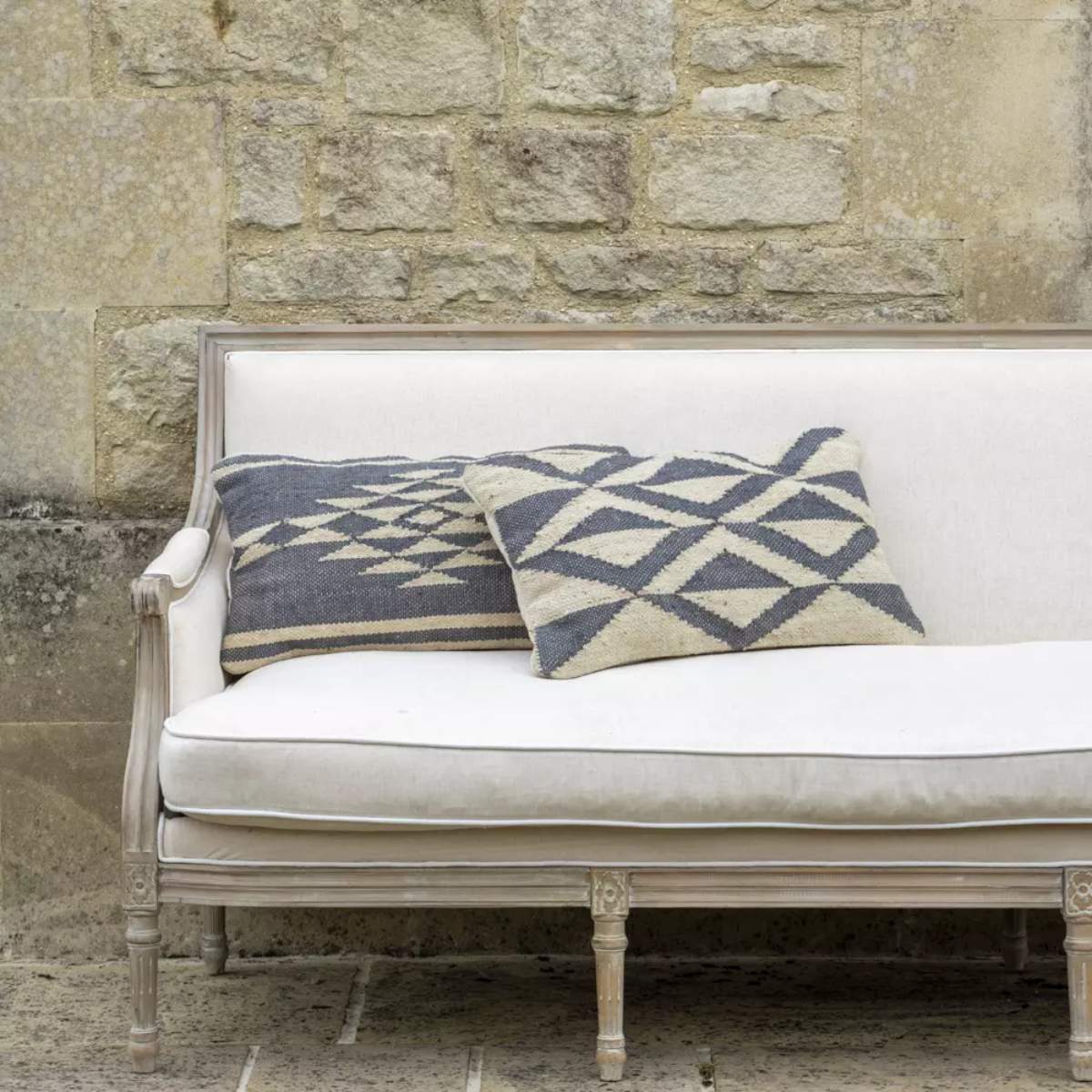 Grand Illusions Jute Cushion Kariba