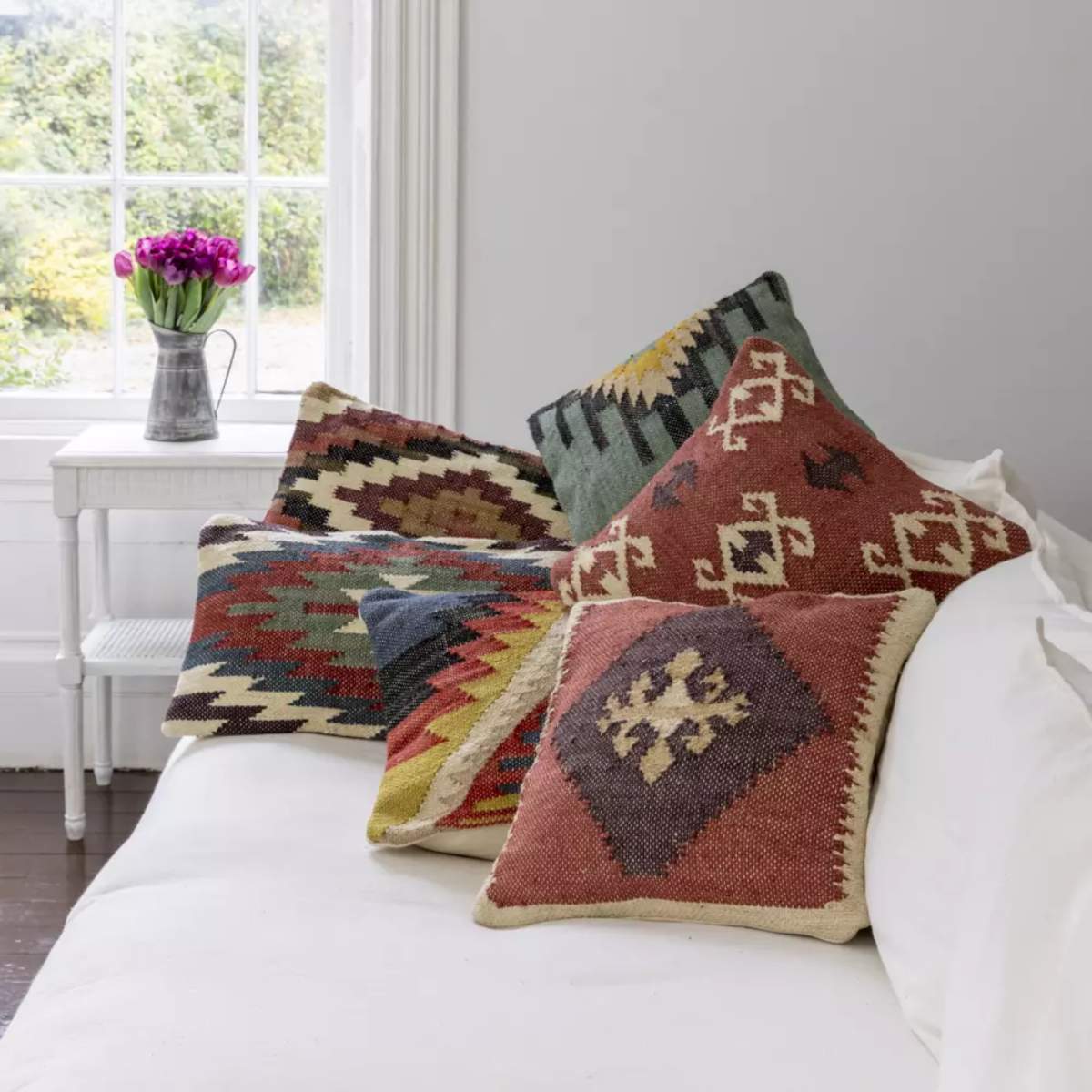 Grand Illusions Jute Cushion Moremi