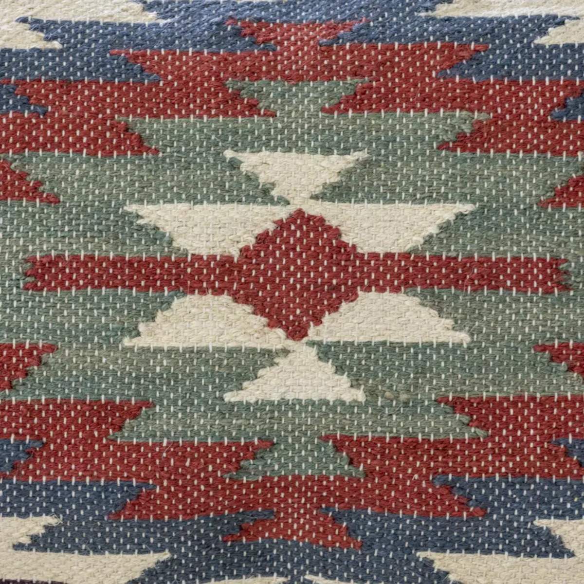 Grand Illusions Jute Cushion Vango