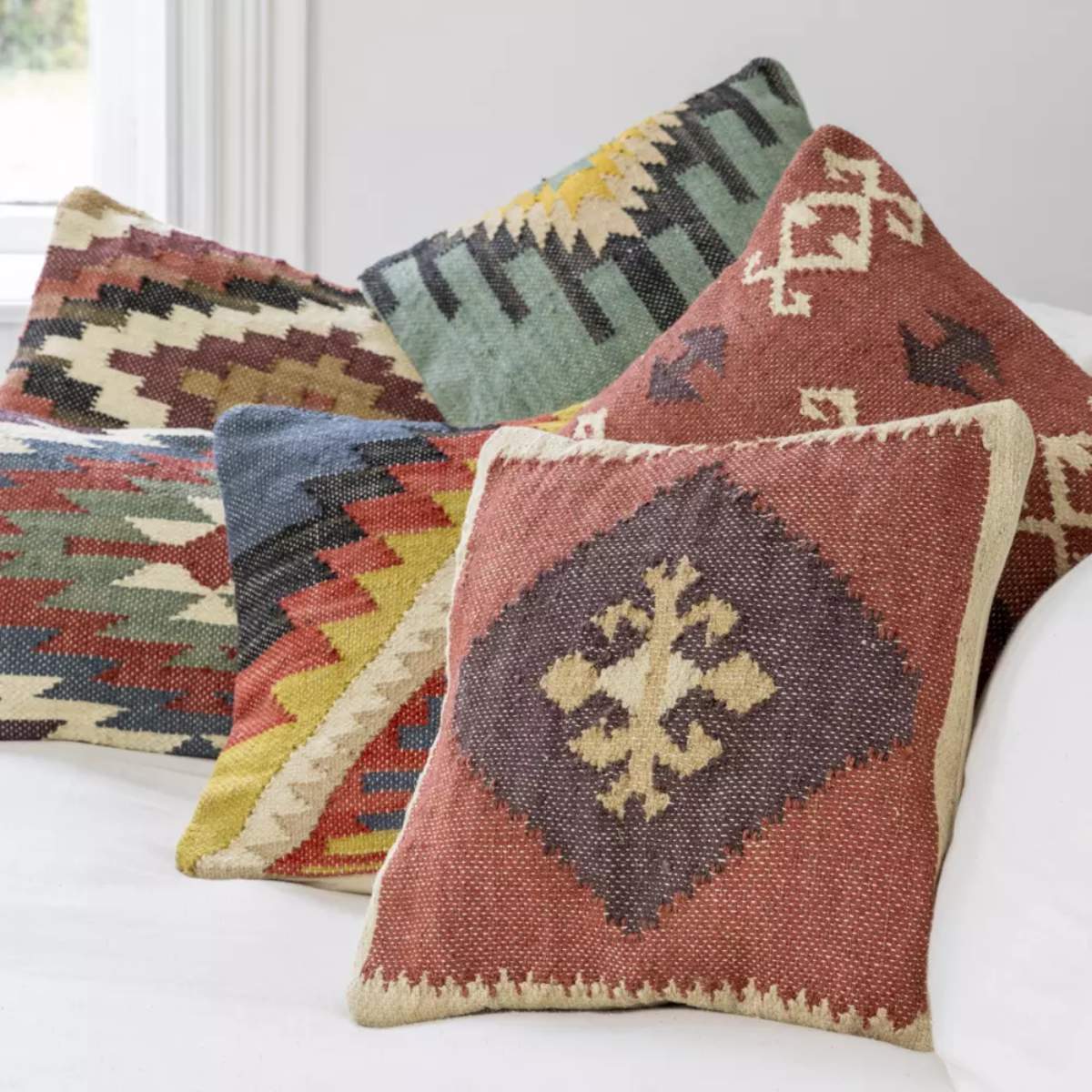 Grand Illusions Jute Cushion Vango