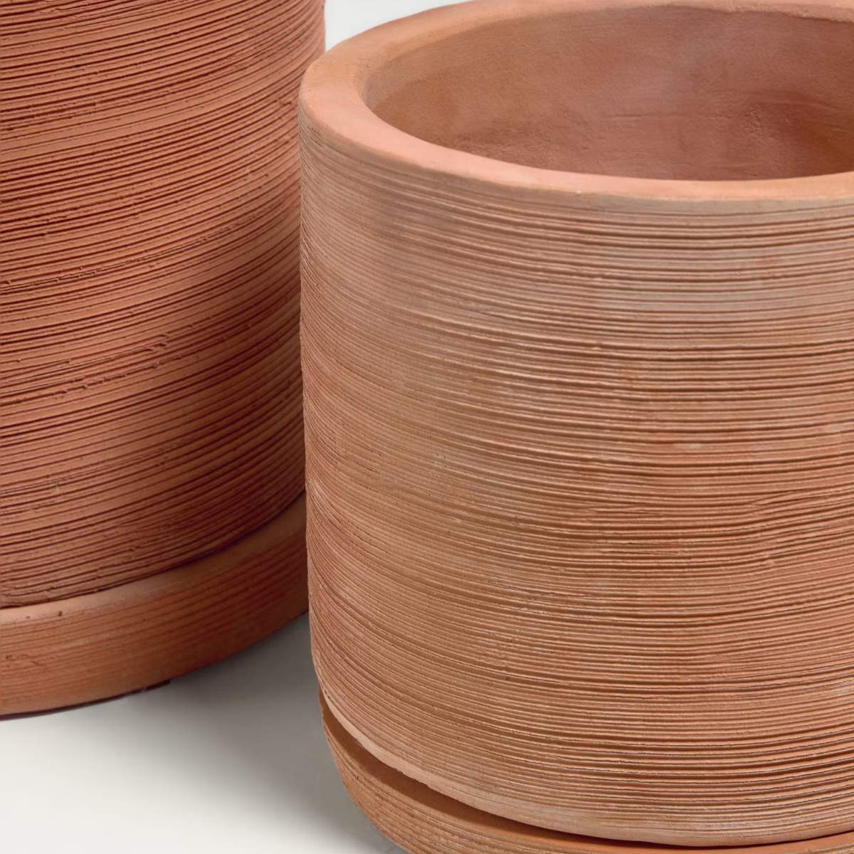 Kave Home Karlina set of 2 terracotta plant pots with dishes, Ø 33 cm / Ø 24 cm