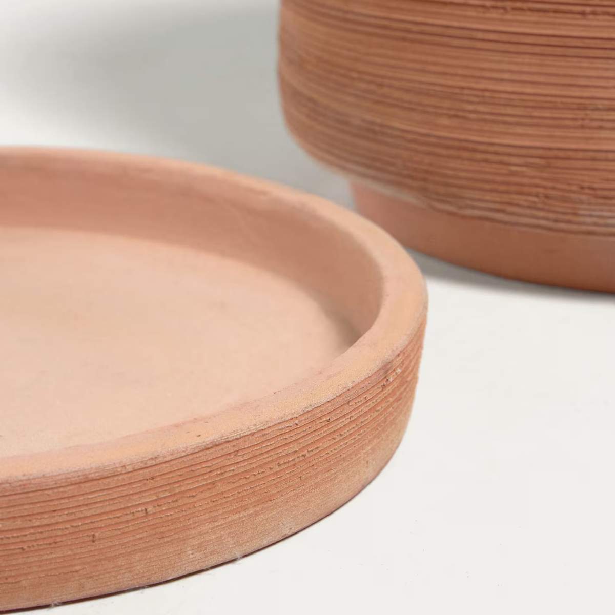 Kave Home Karlina set of 2 terracotta plant pots with dishes, Ø 33 cm / Ø 24 cm