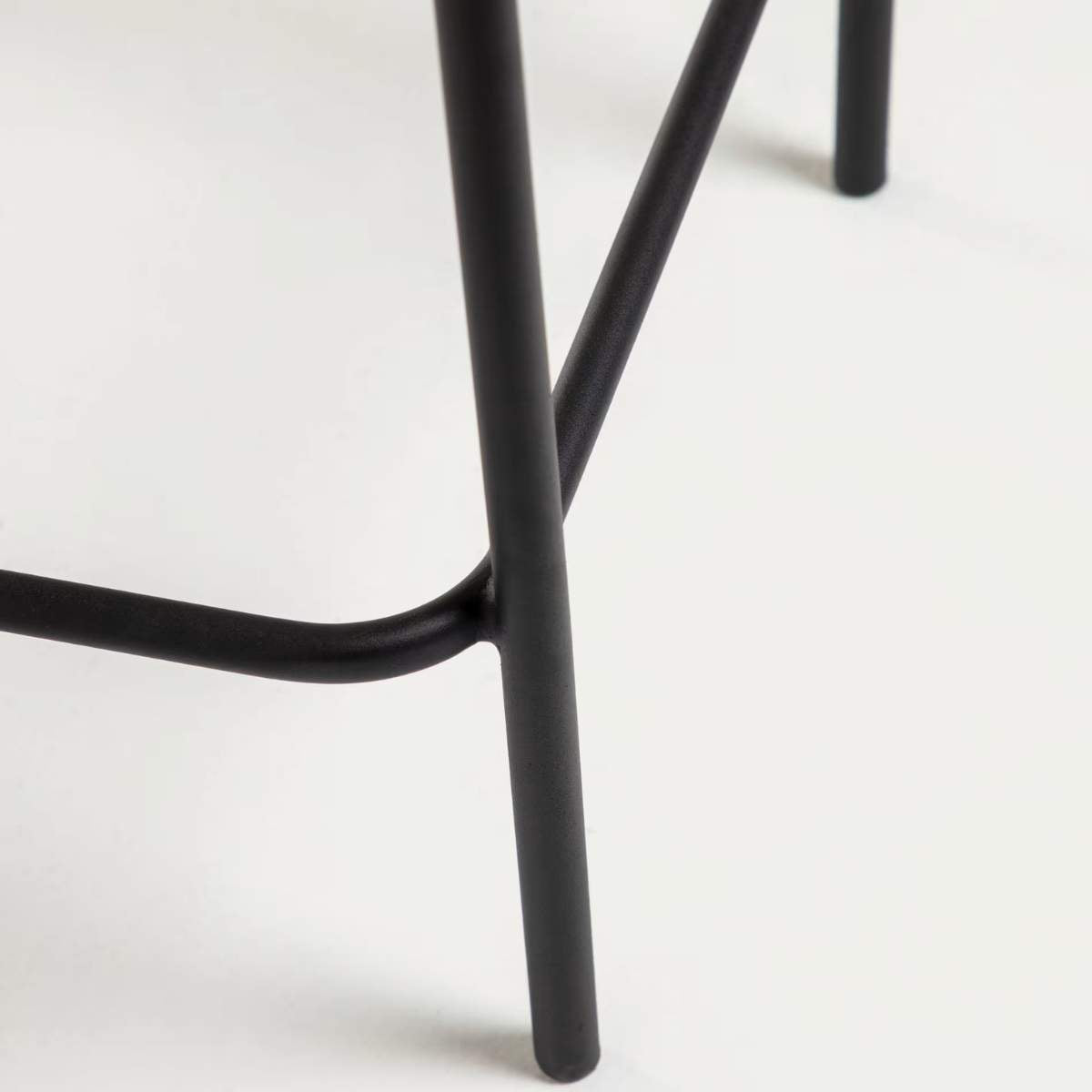 Kave Home Lambton stackable stool in brown rope and black finish steel, 62 cm