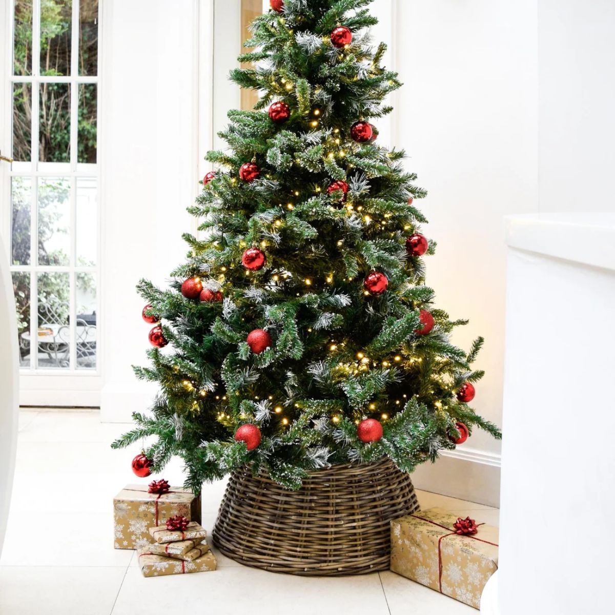 Ivyline Wicker Tree Skirt Round Natural H20cm D50cm